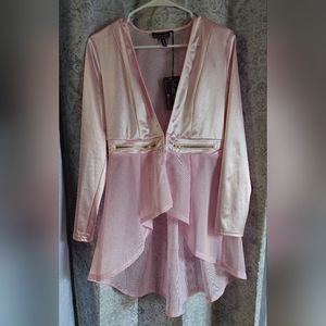 Nwot, Zipper detail high low mesh top